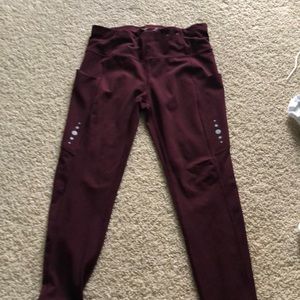 Burgundy leggings. HAS POCKETS!!!! Super comfortable